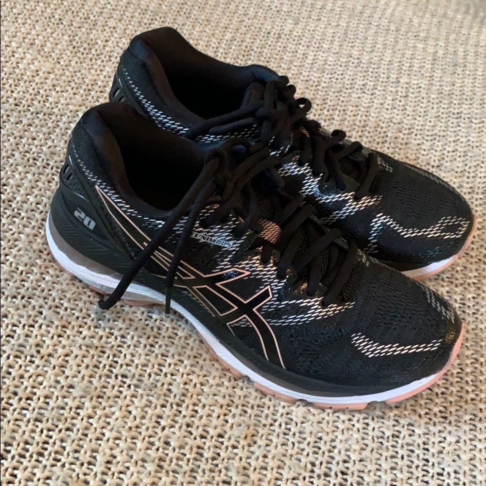 ASICS Gel Nimbus size 8.5